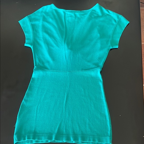 Lacoste & Malandrino EUC Teal Green Fitted Short Sleeve, Fitted Back Women’s Top - Picture 9 of 10